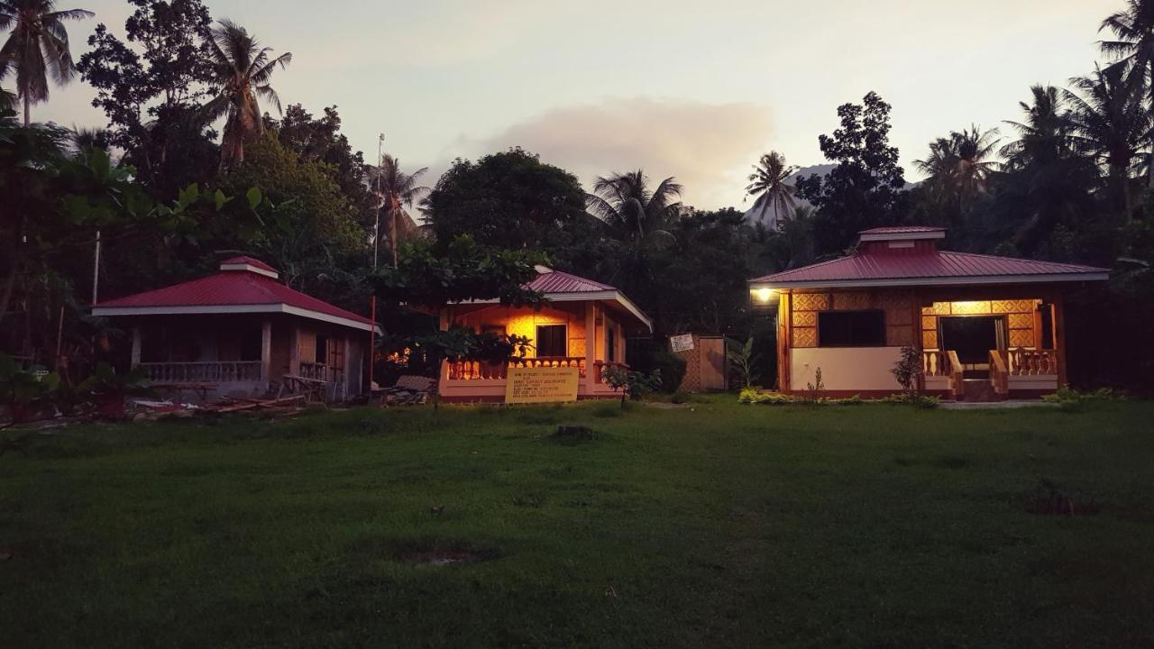 Paco'S Garden Home Stay มัมบาเฮา ภายนอก รูปภาพ