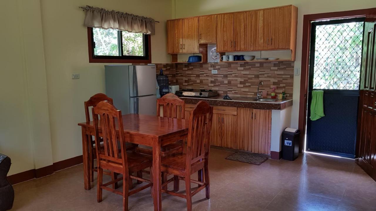 Paco'S Garden Home Stay มัมบาเฮา ภายนอก รูปภาพ