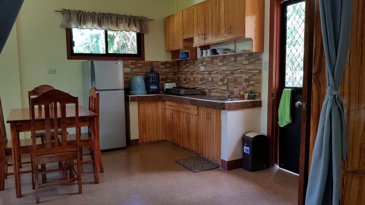 Paco'S Garden Home Stay มัมบาเฮา ภายนอก รูปภาพ