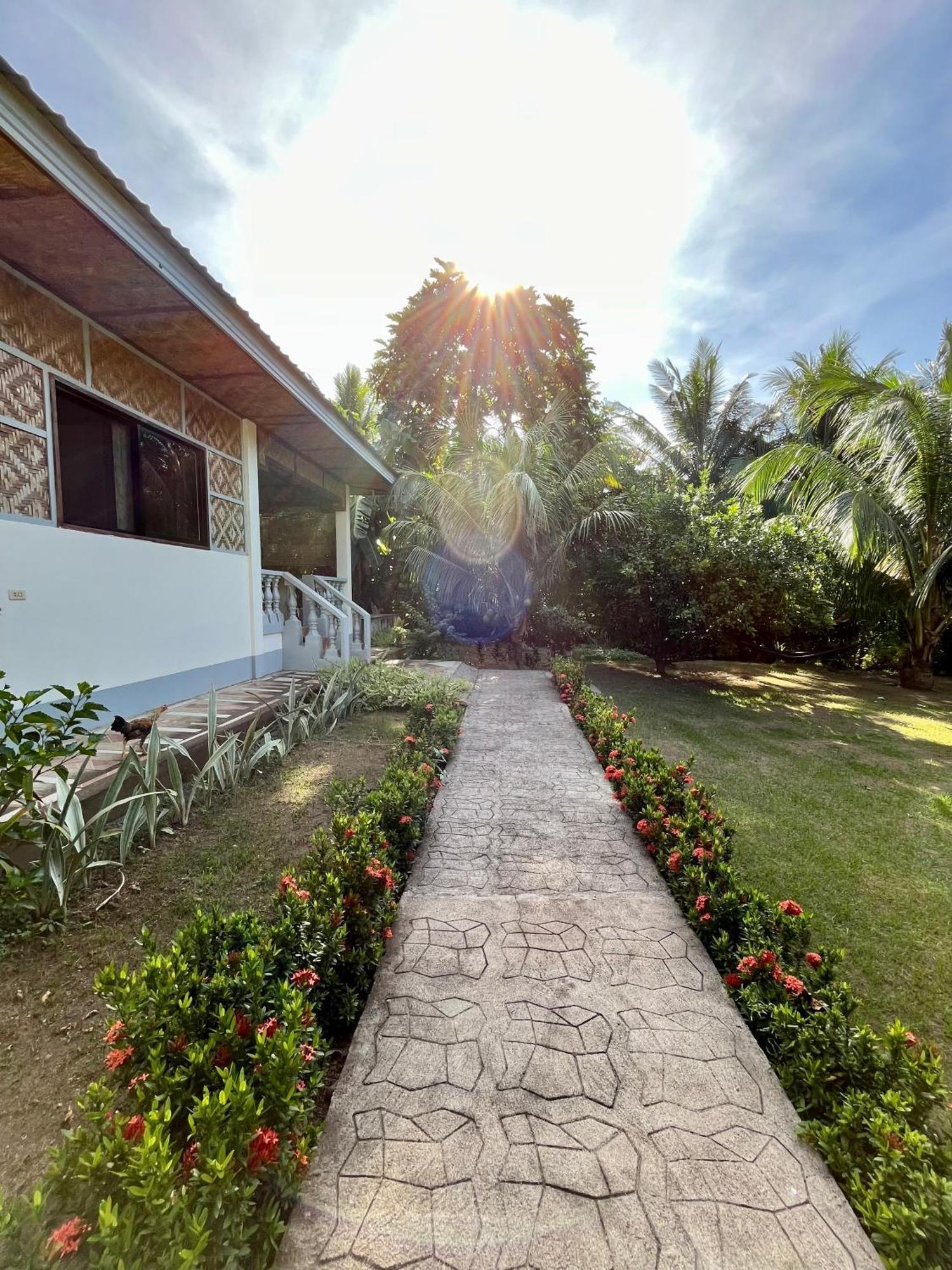 Paco'S Garden Home Stay มัมบาเฮา ภายนอก รูปภาพ